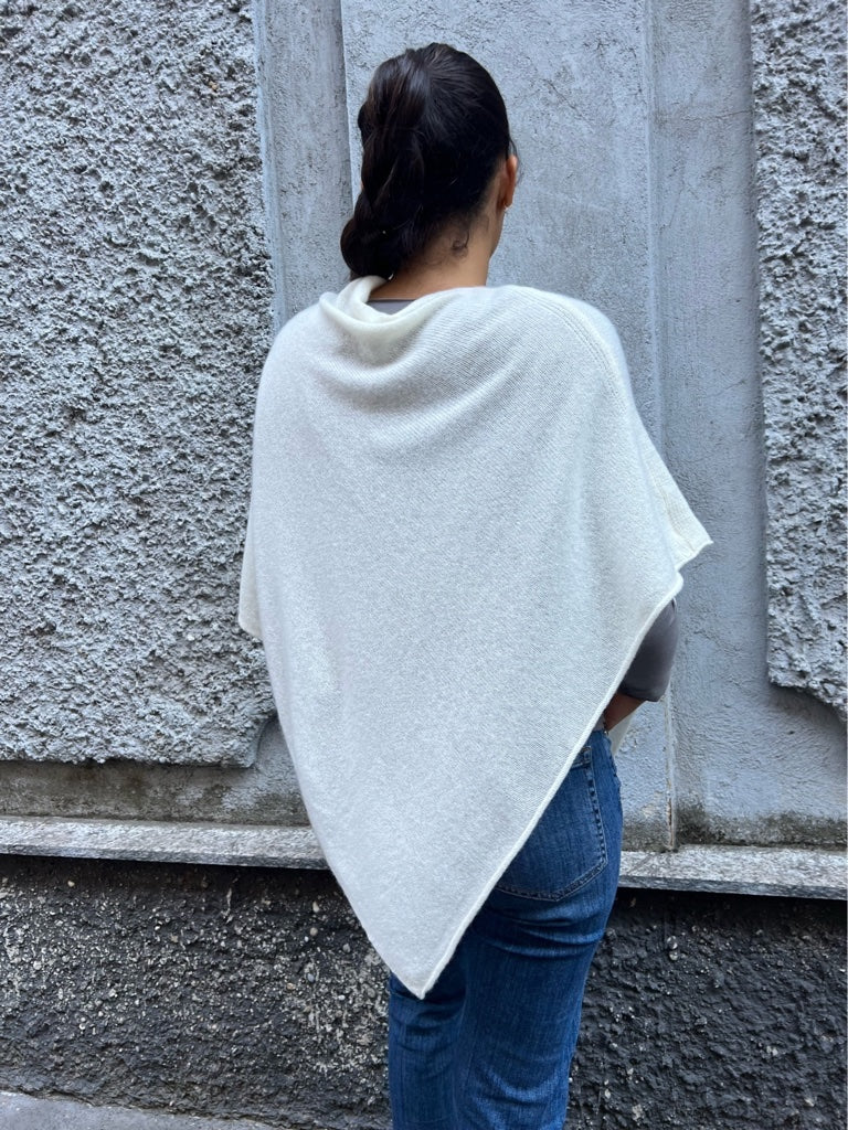 PONCHO BABY IN CACHEMIRE PANNA